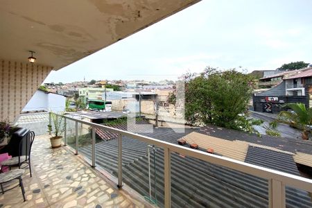 Varanda de casa à venda com 3 quartos, 360m² em Cachoeirinha, Belo Horizonte