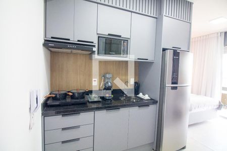 Cozinha de kitnet/studio à venda com 1 quarto, 28m² em Cidade Monções, São Paulo