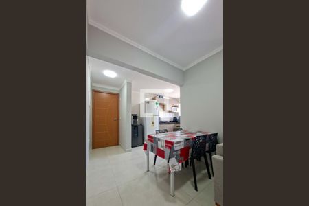 Sala de apartamento para alugar com 2 quartos, 79m² em Vila Caiçara, Praia Grande