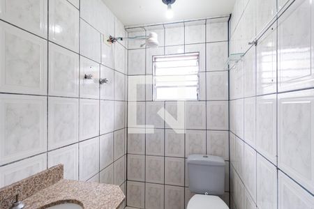 Banheiro da suíte 1 de casa para alugar com 2 quartos, 80m² em Vila Ester, Carapicuíba