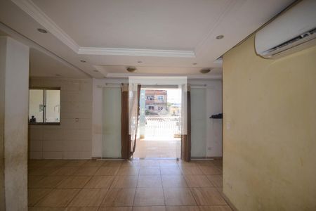 Sala de casa para alugar com 2 quartos, 90m² em Piam, Belford Roxo