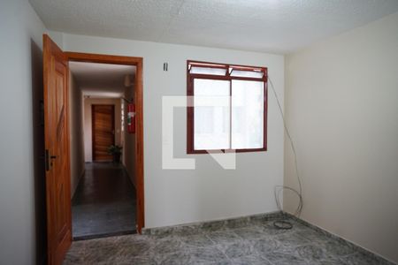Sala de apartamento para alugar com 2 quartos, 46m² em 07261-400, Guarulhos