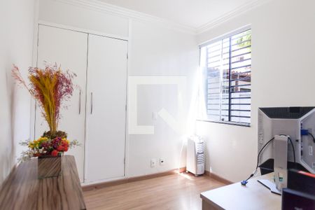 quarto 1 de apartamento para alugar com 3 quartos, 99m² em Sion, Belo Horizonte