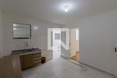 Cozinha de casa para alugar com 7 quartos, 180m² em Vila Uberabinha, São Paulo