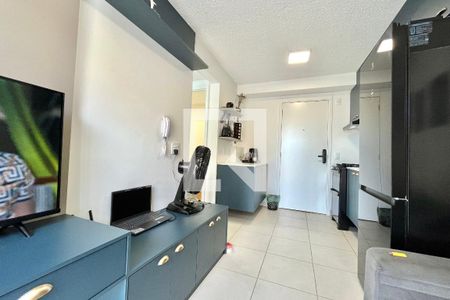 Sala de apartamento para alugar com 2 quartos, 35m² em Jardim Itacolomi, São Paulo