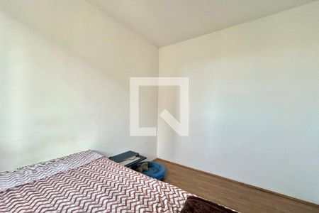 Quarto 1 de apartamento para alugar com 2 quartos, 35m² em Jardim Itacolomi, São Paulo