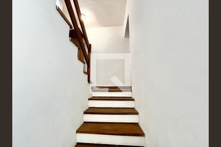 Escada de casa à venda com 4 quartos, 178m² em Vila Dom Pedro Ii, São Paulo