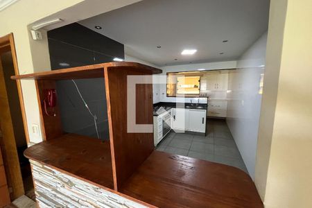 Cozinha de apartamento para alugar com 2 quartos, 87m² em Tauá, Rio de Janeiro