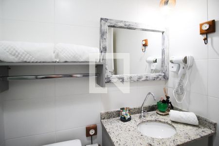 Banheiro de kitnet/studio para alugar com 1 quarto, 24m² em Vila Olímpia, São Paulo
