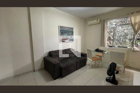 Apartamento à venda com 76m², 3 quartos e 1 vagaSala