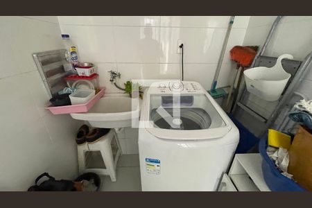 Apartamento à venda com 76m², 3 quartos e 1 vagaÁrea de Serviço