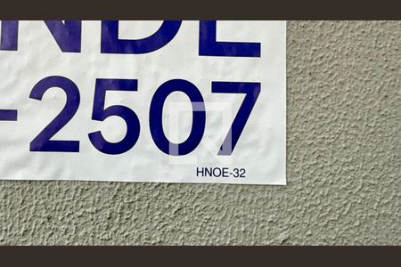 Plaquinha de apartamento à venda com 3 quartos, 68m² em Jardim Pinheiros, São Paulo