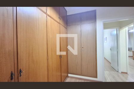 Dormitório 1 de apartamento à venda com 3 quartos, 156m² em Vila Itapura, Campinas