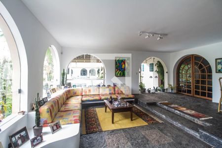 Sala  de casa de condomínio para alugar com 4 quartos, 1300m² em Chacara Santa Lucia, Carapicuíba