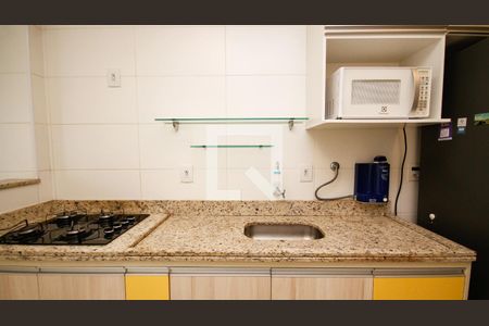 Cozinha de apartamento para alugar com 1 quarto, 59m² em Guilhermina, Praia Grande