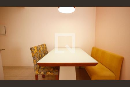 Sala de apartamento para alugar com 1 quarto, 59m² em Guilhermina, Praia Grande