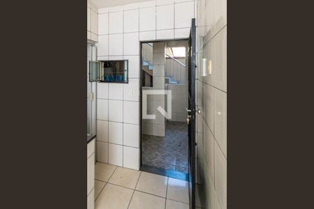 Sala - Hall da entrada de casa para alugar com 1 quarto, 35m² em Brás de Pina, Rio de Janeiro