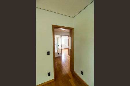 Corredor de apartamento para alugar com 3 quartos, 201m² em Residencial Tambore Iii, Santana de Parnaíba