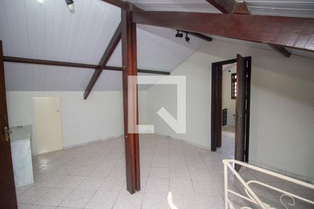 Sala de TV de casa para alugar com 5 quartos, 220m² em Tres Barras, Contagem