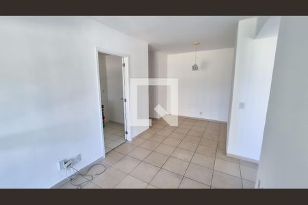 Sala de apartamento para alugar com 2 quartos, 64m² em Irajá, Rio de Janeiro