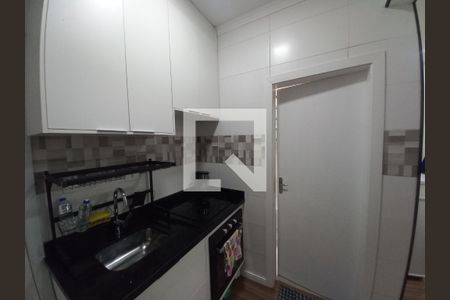 Cozinha de apartamento para alugar com 1 quarto, 27m² em Itararé, São Vicente