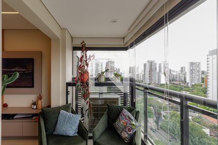 Varanda de kitnet/studio à venda com 1 quarto, 56m² em Indianópolis, São Paulo