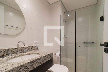 Banheiro de kitnet/studio para alugar com 1 quarto, 22m² em Perdizes, São Paulo