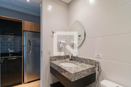 Banheiro de kitnet/studio para alugar com 1 quarto, 22m² em Perdizes, São Paulo