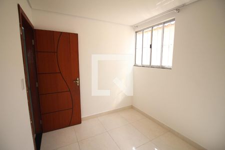 Quarto 2 de casa para alugar com 2 quartos, 80m² em Industrial, Contagem