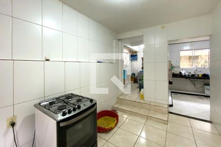 Casa à venda com 2 quartos, 200m² em Cenáculo, Belo Horizonte