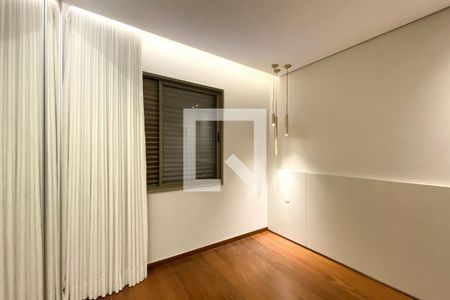 Suite 1 de apartamento para alugar com 2 quartos, 80m² em Santo Antônio, Belo Horizonte