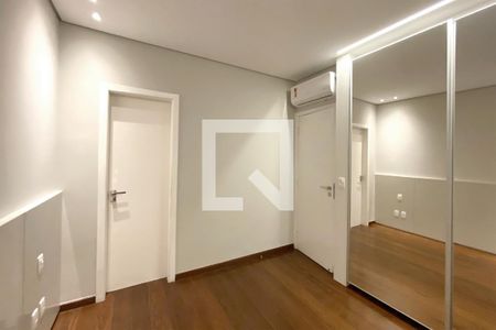 Suite 1 de apartamento para alugar com 2 quartos, 80m² em Santo Antônio, Belo Horizonte