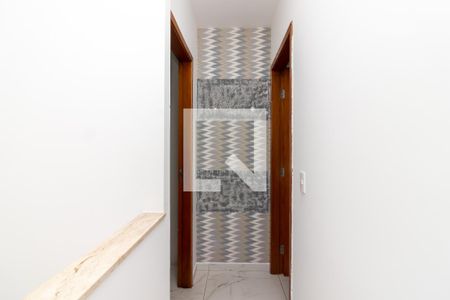 Corredor dos Quartos de casa de condomínio à venda com 2 quartos, 64m² em Santana, São Paulo