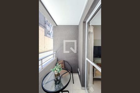 Varanda de kitnet/studio à venda com 1 quarto, 27m² em Vila Mariana, São Paulo