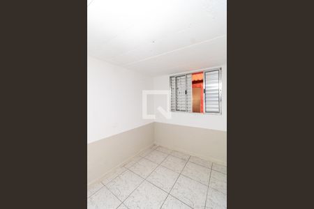 Quarto 2 de casa para alugar com 2 quartos, 60m² em Vila Gustavo, São Paulo