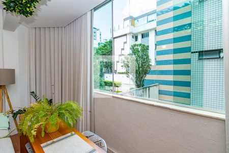 Sala de apartamento à venda com 3 quartos, 105m² em Buritis, Belo Horizonte