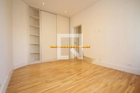 Apartamento à venda com 3 quartos, 244m² em Moema, São Paulo