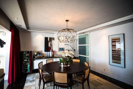 Apartamento à venda com 3 quartos, 212m² em Vila Nova Conceição, São Paulo