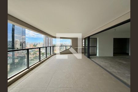 Varanda  de apartamento à venda com 3 quartos, 227m² em Chácara Santo Antônio (zona Sul), São Paulo