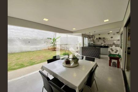 Casa à venda com 3 quartos, 360m² em Planalto, Belo Horizonte