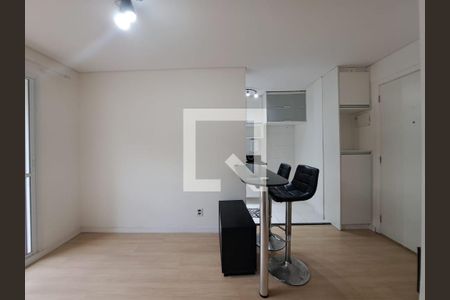 Sala de apartamento à venda com 2 quartos, 56m² em Continental, Osasco