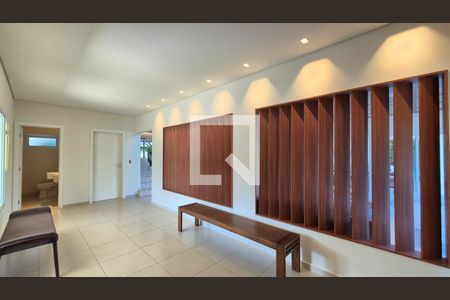 Hall de Entrada  de casa de condomínio para alugar com 4 quartos, 389m² em Swiss Park, Campinas