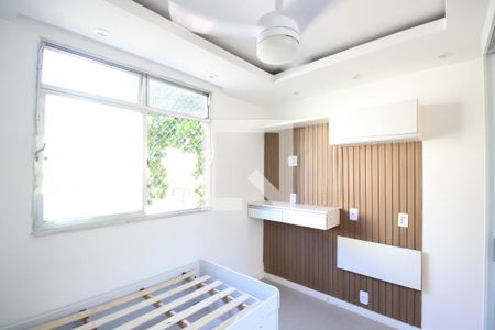 Quarto 1 de apartamento para alugar com 2 quartos, 40m² em Taquara, Rio de Janeiro