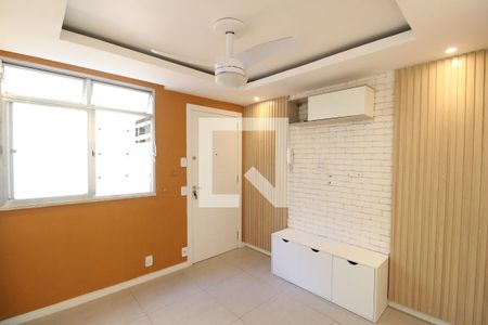 Sala de apartamento para alugar com 2 quartos, 40m² em Taquara, Rio de Janeiro