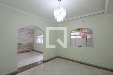 Sala 2 de casa para alugar com 3 quartos, 120m² em Canaa, Belo Horizonte