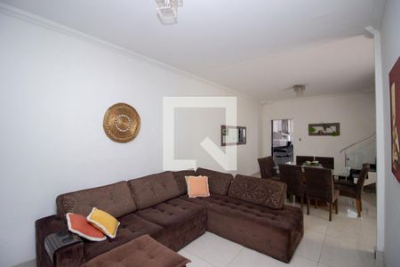 Sala de casa à venda com 6 quartos, 410m² em Colonial, Contagem