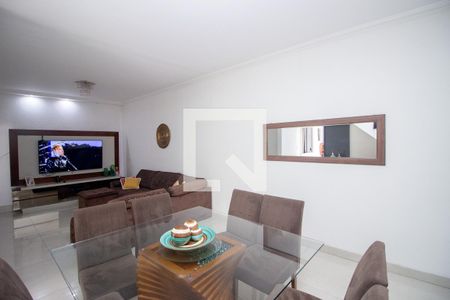 Sala de casa à venda com 6 quartos, 410m² em Colonial, Contagem