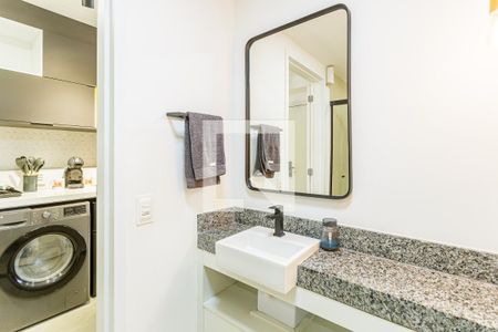 Banheiro de kitnet/studio à venda com 1 quarto, 29m² em Moema, São Paulo