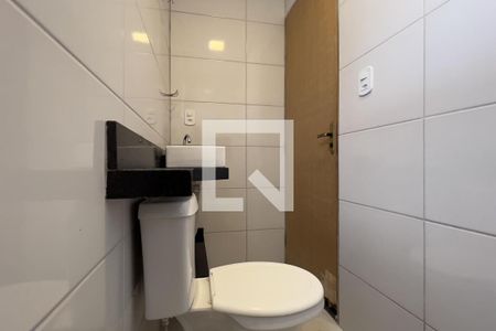 Banheiro da Suíte de casa para alugar com 3 quartos, 65m² em Jardim Ponte Alta I, Guarulhos