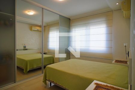 Quarto suíte  de apartamento à venda com 2 quartos, 70m² em Vila Ipiranga, Porto Alegre